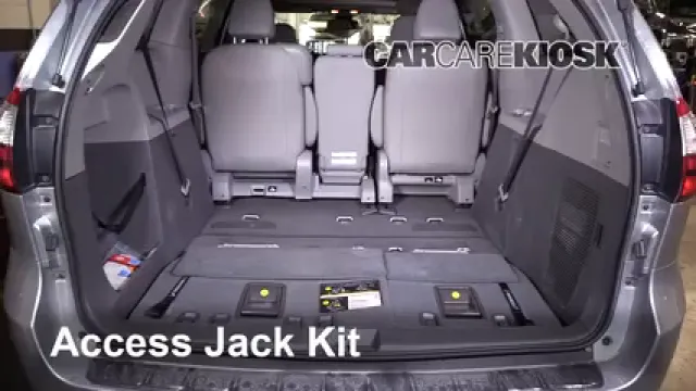 2019 Toyota Sienna XLE 3.5L V6 Neumáticos y ruedas Cambiar un neumático pinchado